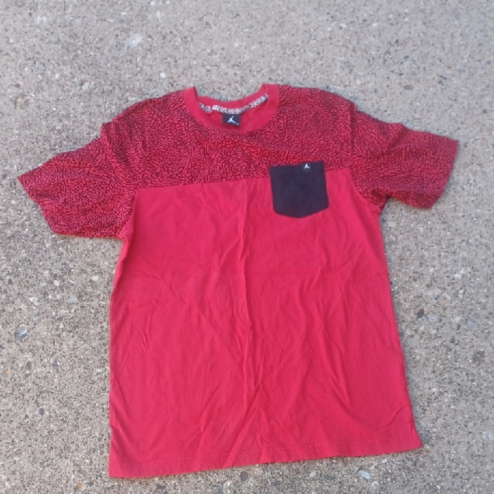 Air Jordan kid/men? Shirt with Black Pocket